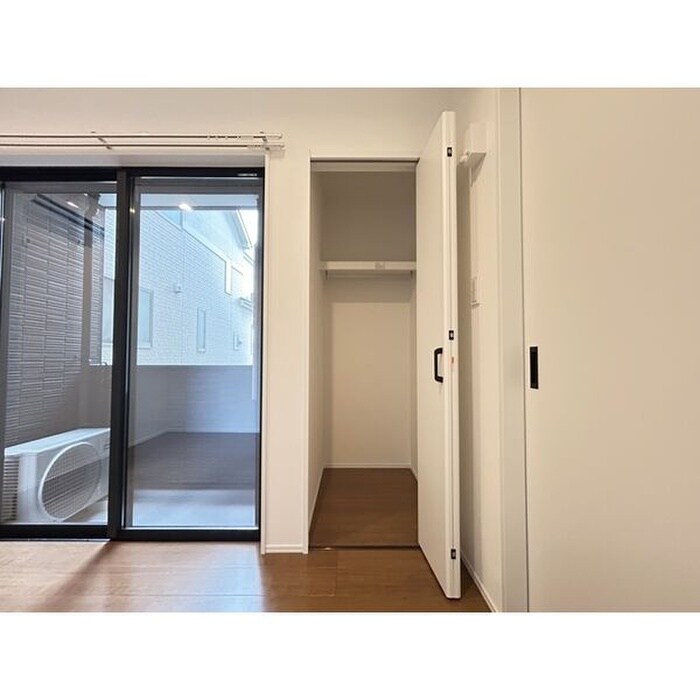 物件内観写真6　(収納)