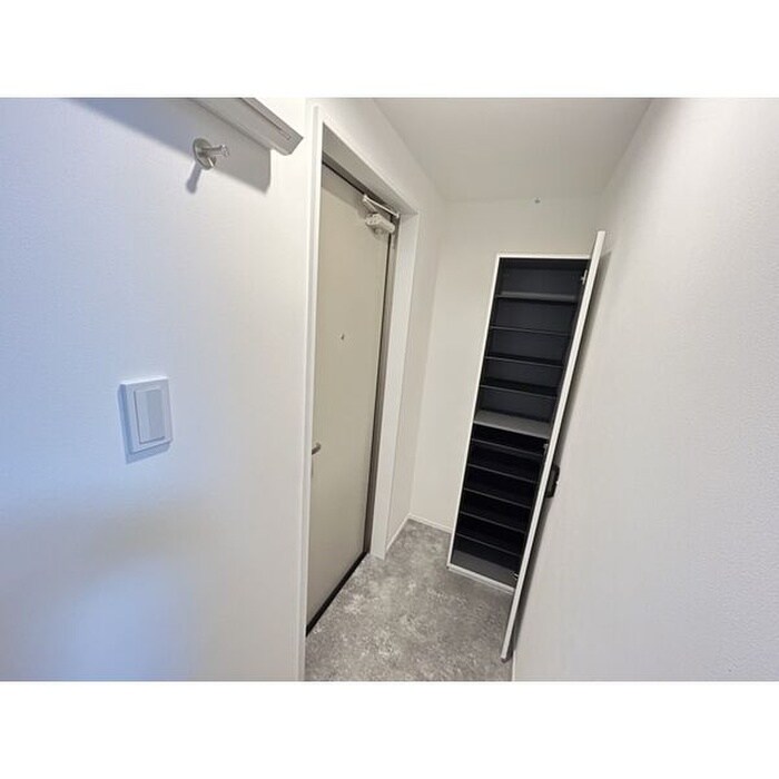 物件内観写真9　(靴箱)