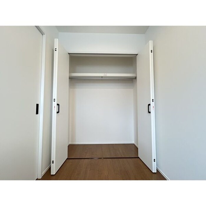 物件内観写真12　(収納)