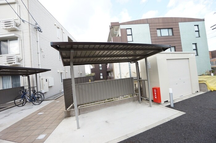 物件外観写真3　(駐輪場)