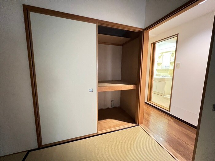 物件内観写真10　(収納)