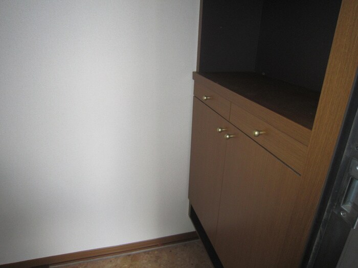 物件内観写真12　(玄関)