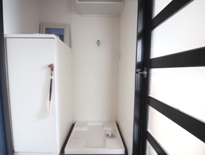 物件内観写真15　(洗濯機置場)