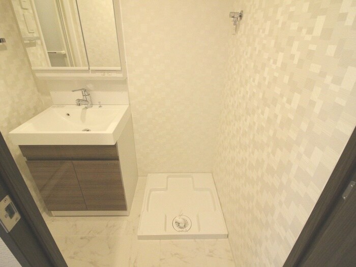 物件内観写真11　(洗濯機置場)