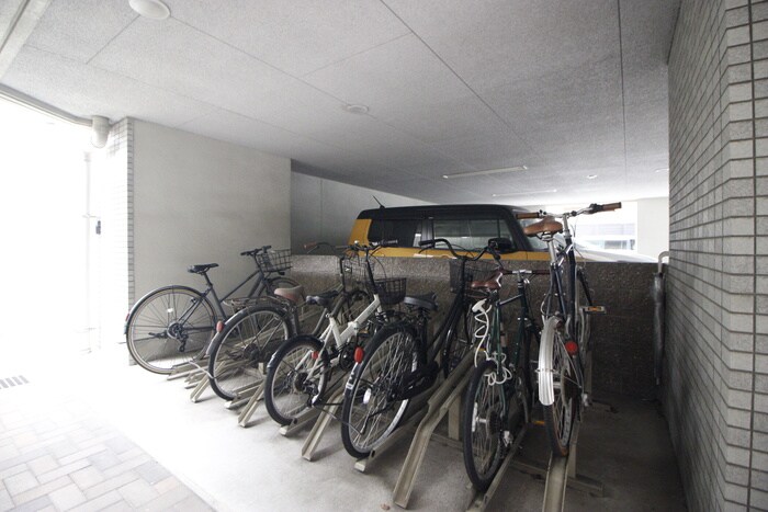 物件外観写真6　(駐輪場)