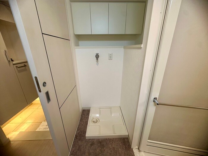 物件内観写真17　(洗濯機置場)