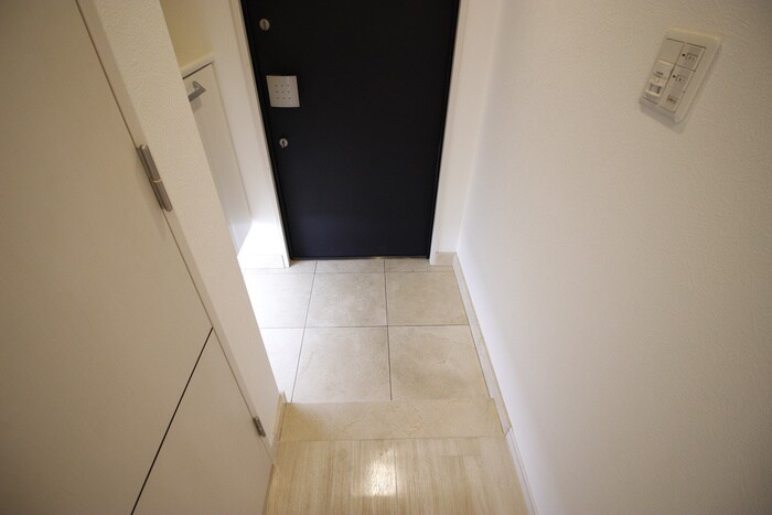 物件内観写真17　(玄関)