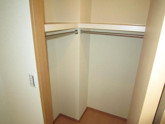 物件内観写真11　(収納)