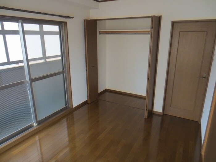 物件内観写真9　(居室)
