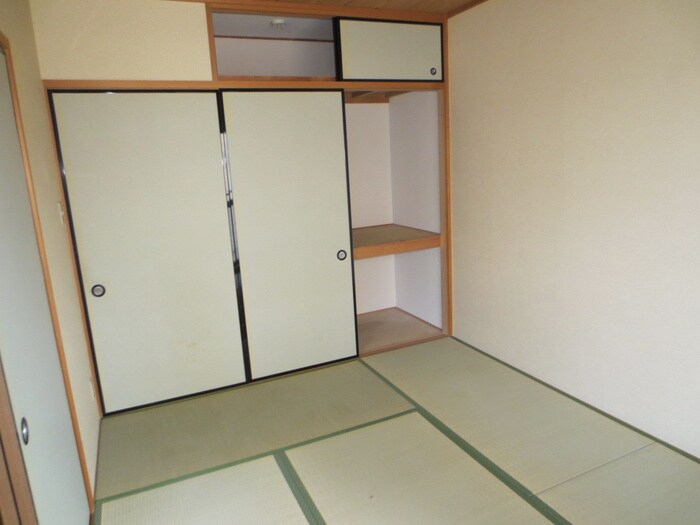 物件内観写真10　(居室)