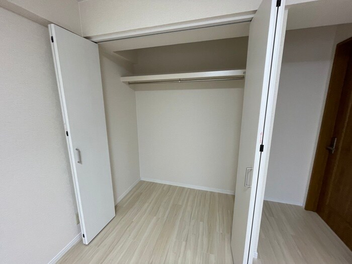 物件内観写真12　(収納)