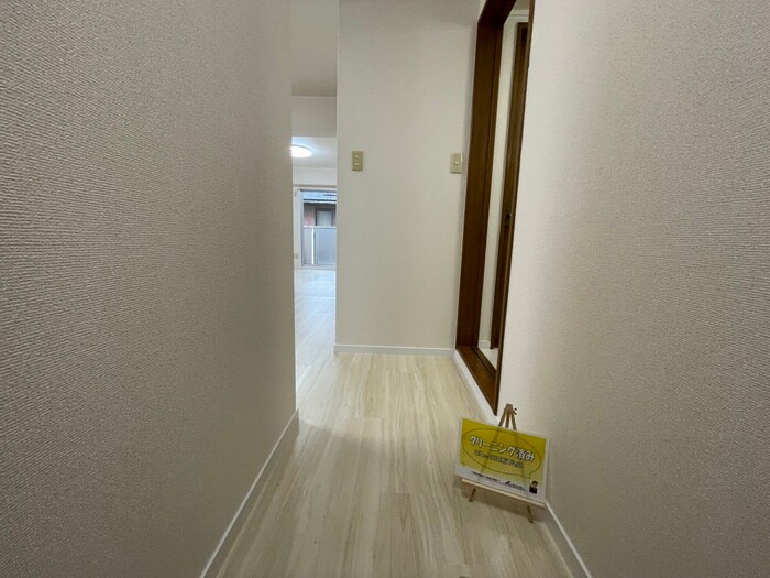 物件内観写真14　(廊下)