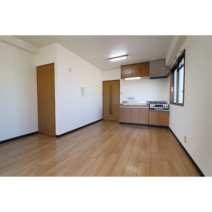 物件内観写真4　(居室)