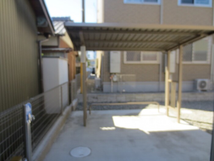 物件外観写真5　(駐輪場)