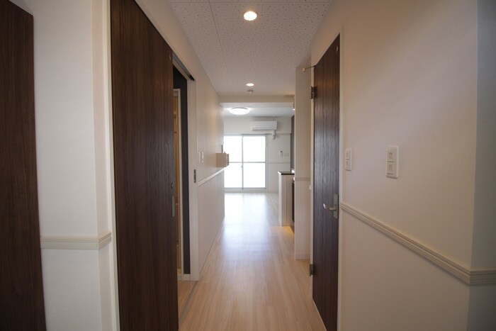 物件内観写真8　(廊下)
