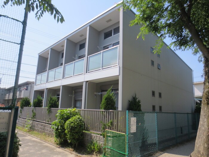 物件外観写真3　(外観写真)