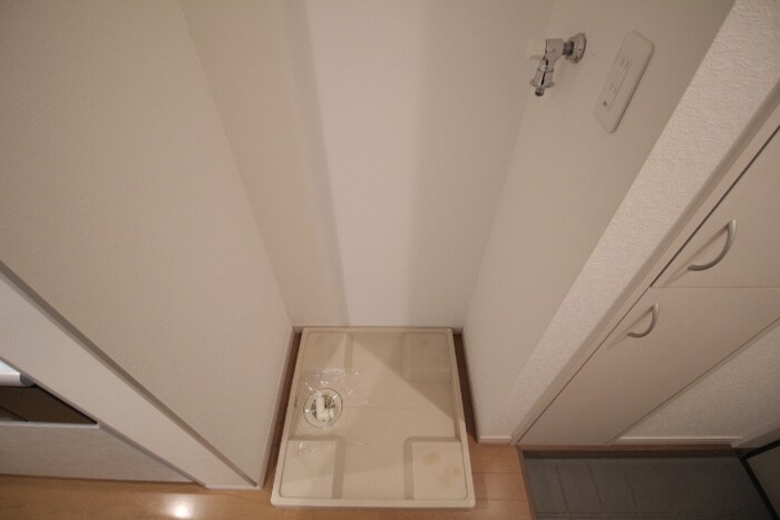 物件内観写真13　(洗濯機置場)