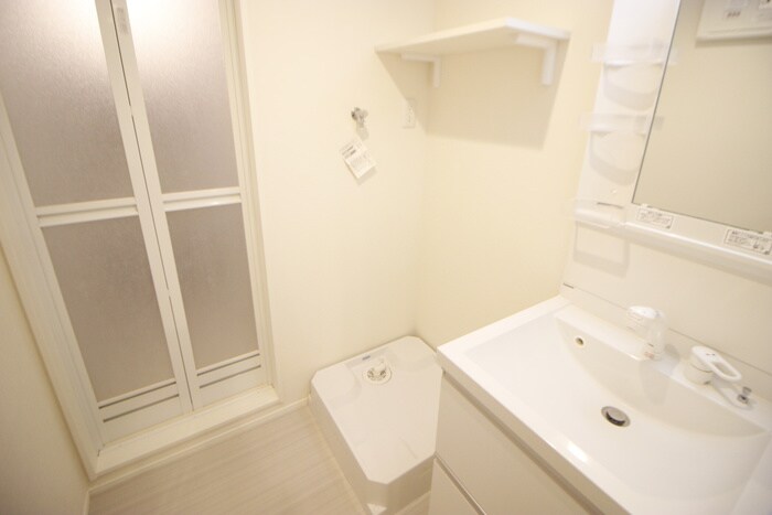 物件内観写真16　(洗濯機置場)