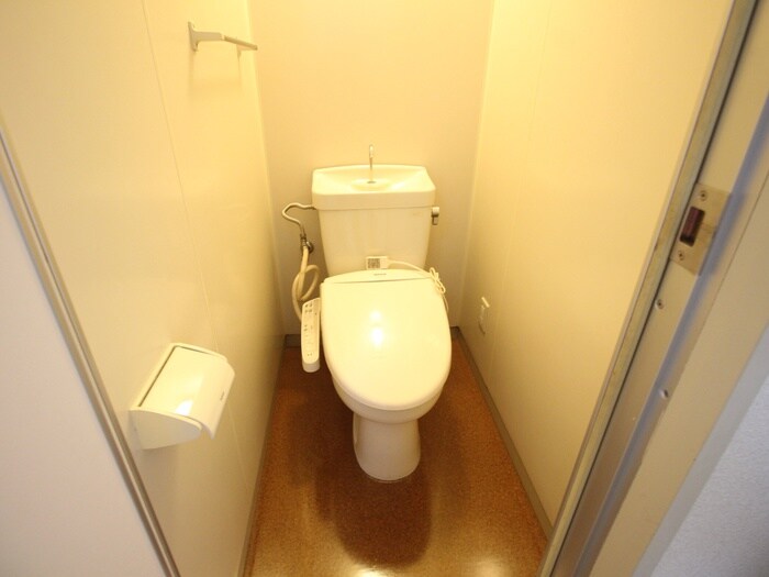 物件内観写真15　(トイレ)