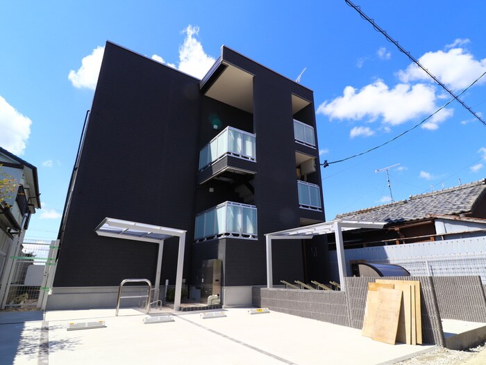 物件外観写真1　(外観写真)