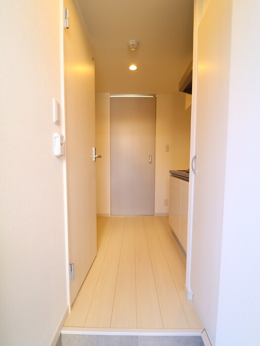 物件内観写真17　(玄関)