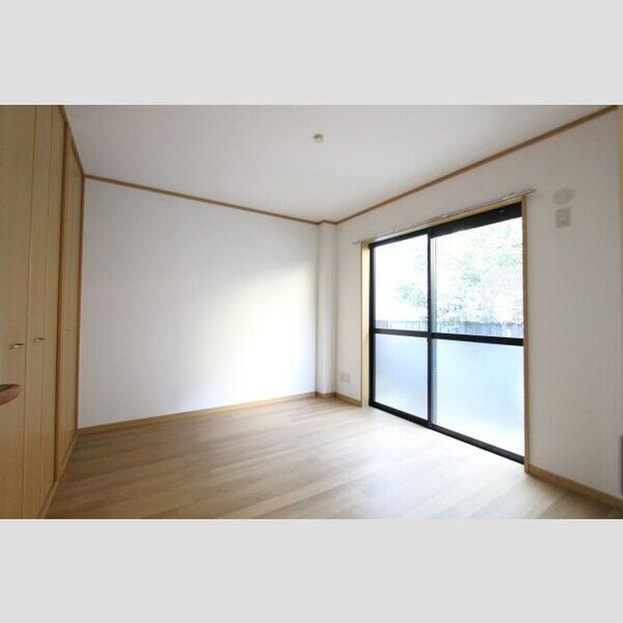 物件内観写真5　(居室)