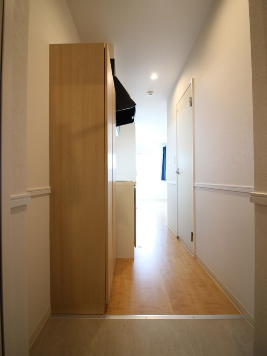 物件内観写真7　(玄関)