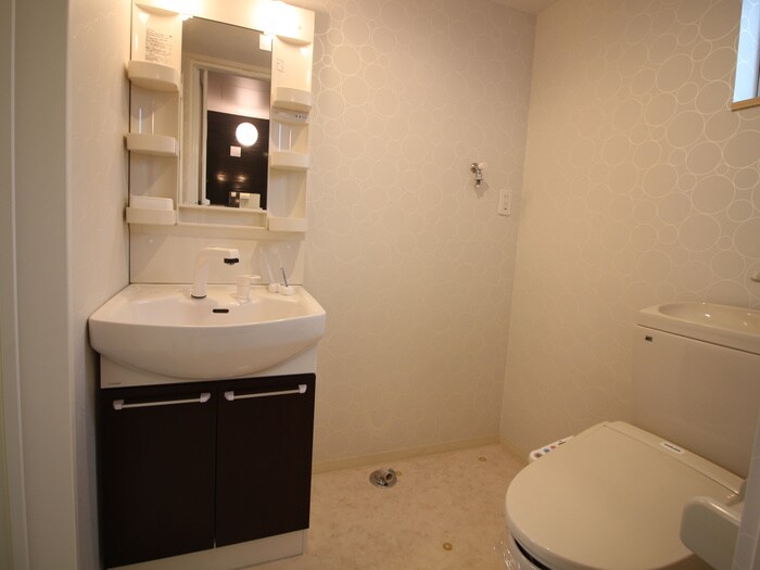 物件内観写真11　(洗面)