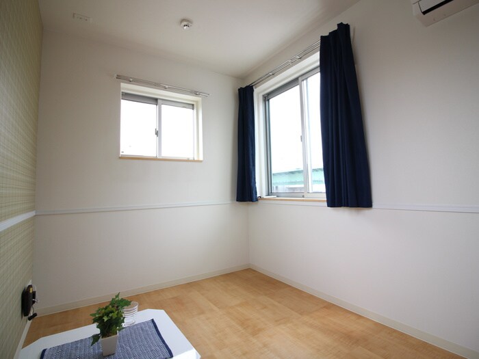 物件内観写真14　(居室)