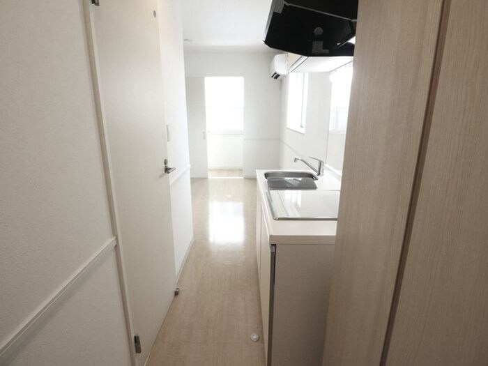 物件内観写真16　(廊下)