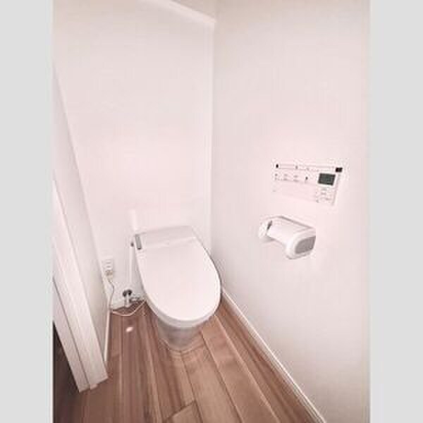 物件内観写真13　(トイレ)