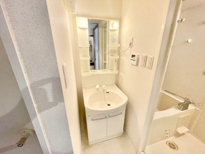 物件内観写真11　(洗面)