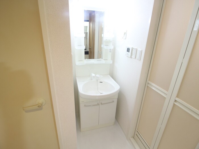 物件内観写真11　(洗面)