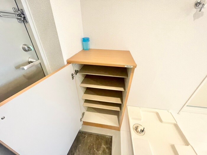 物件内観写真14　(靴箱)