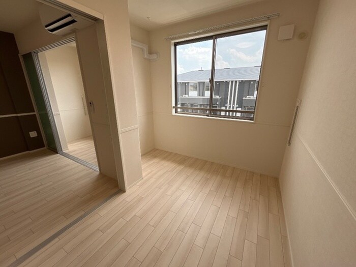 物件内観写真15　(居室)