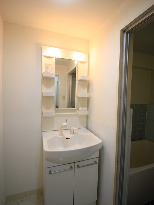 物件内観写真12　(洗面)