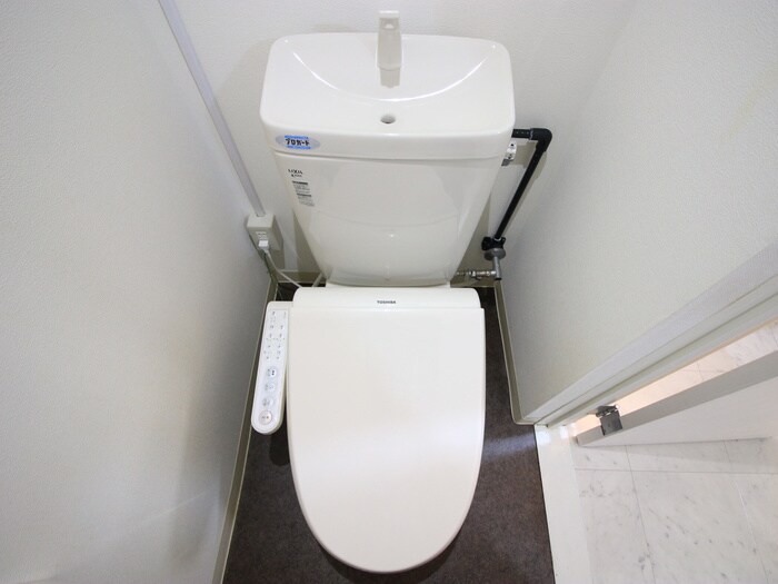 物件内観写真13　(トイレ)