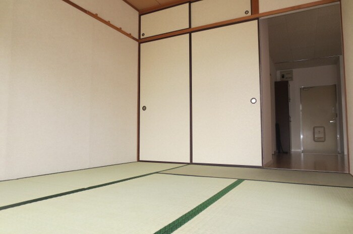 物件内観写真9　(居室)