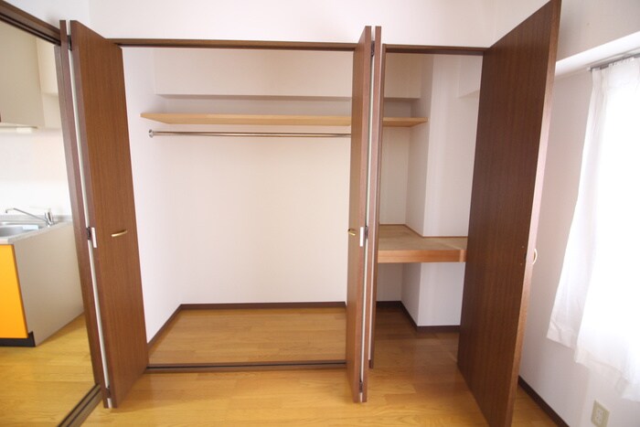 物件内観写真16　(収納)