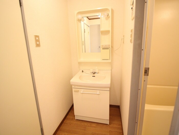 物件内観写真11　(洗面)