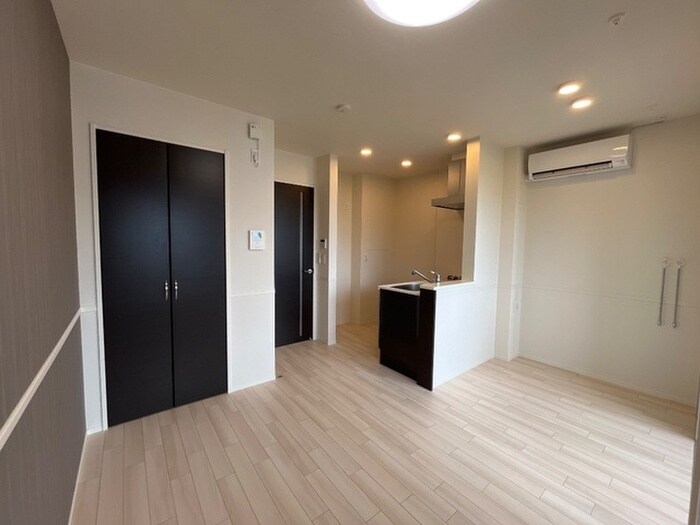 物件内観写真3　(居室)