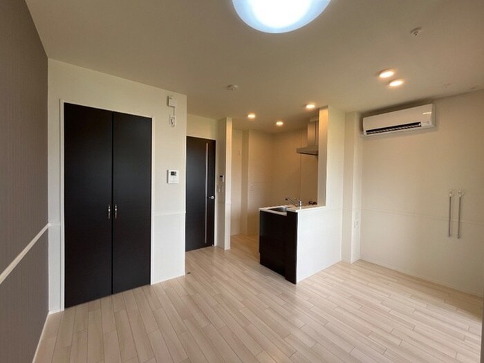 物件内観写真3　(居室)