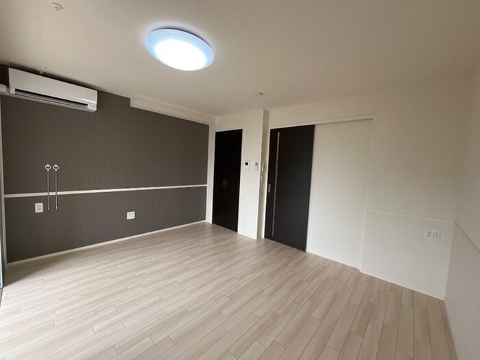 物件内観写真4　(居室)