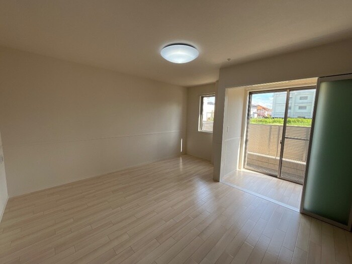 物件内観写真4　(居室)