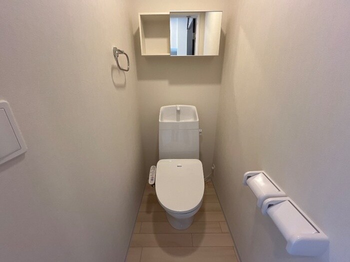 物件内観写真8　(トイレ)