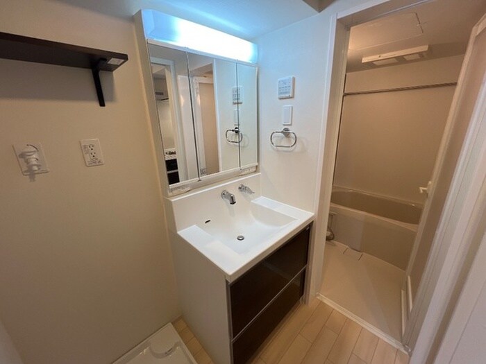 物件内観写真9　(洗面)