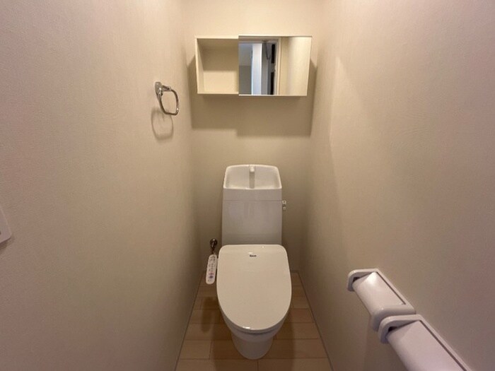 物件内観写真9　(トイレ)