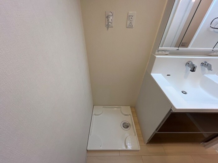 物件内観写真10　(洗濯機置場)