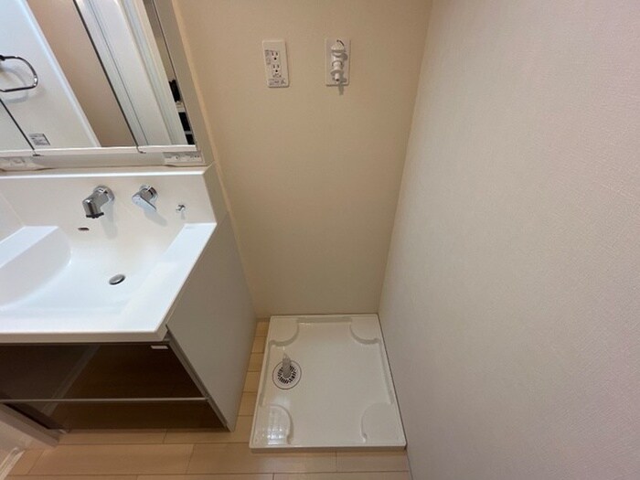 物件内観写真10　(洗濯機置場)