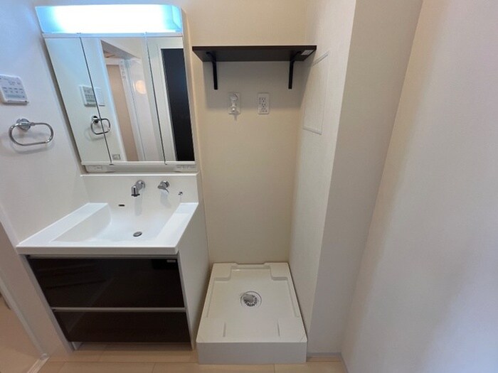 物件内観写真11　(洗濯機置場)